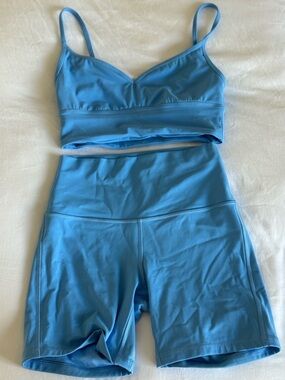 Lulu lemon Aero Blue set